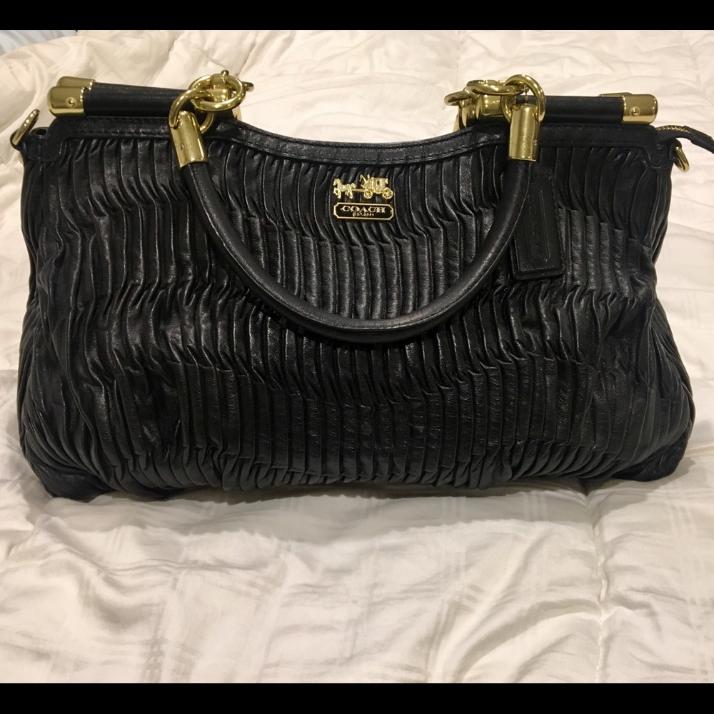 AUTHENTIC Coach Madison Carrie Gathered Leather